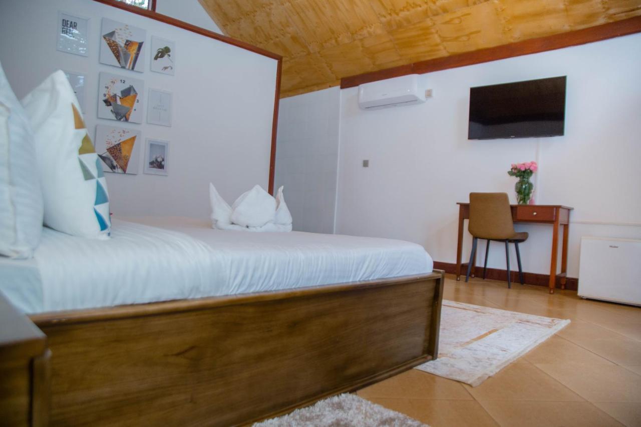 Shose Farmhouse Chalets & Campsite Moshi Buitenkant foto